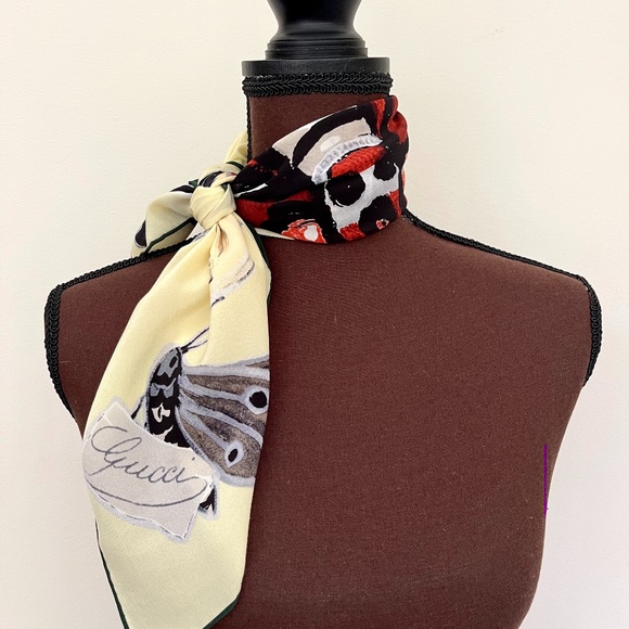 New Gucci Logo Floral Yellow Scarf with Gucci Gift Box - Picture 11 of 13